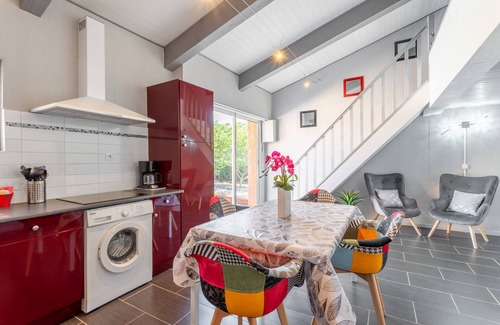 Rodes House | Holiday Home 'Logis Du Conflent' with Private Terrace and Wi-Fi