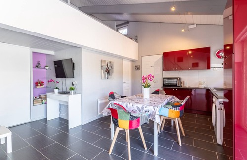 Rodes House | Holiday Home 'Logis Du Conflent' with Private Terrace and Wi-Fi
