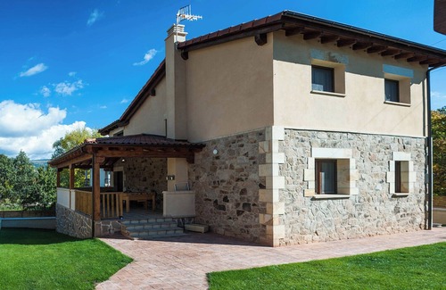 Sotillo del Rincon House | Holiday Home 'Los Robles 2' with Mountain View, Private Terrace and Wi-Fi