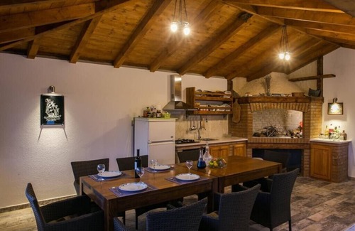 Vitaljina House | Holiday Home Luce- Six Bedroom Holiday Home with Terrace and Swimming Pool