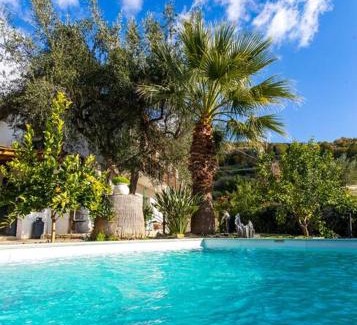 Sant'Angelo di Brolo House | Holiday Home Lucifero