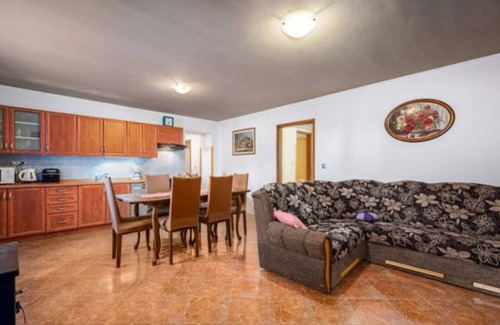 Gajana House | Holiday Home Luna