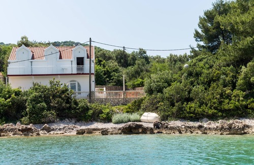 Kolocep Island House | Holiday Home Maćus-One Bedroom Apartment with Balcony