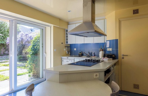 Perros-Guirec House | Holiday Home 'Maison Bretonne Madame Est Servie' with Sea View, Private Terrace and Wi-Fi