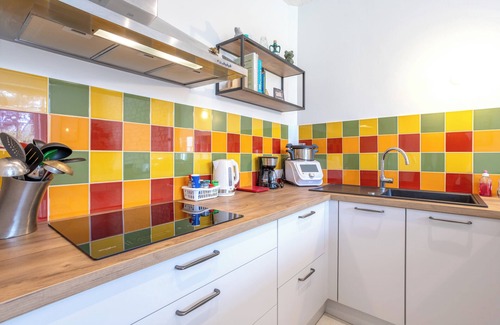 Gavres House | Holiday Home 'Maison De Bord De Mer' with Private Terrace and Wi-Fi