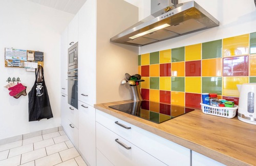 Gavres House | Holiday Home 'Maison De Bord De Mer' with Private Terrace and Wi-Fi