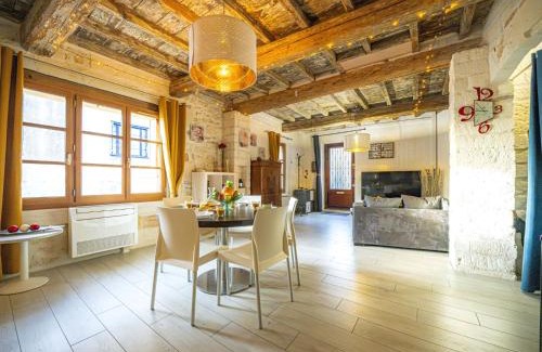 Castries House | Holiday Home Maison de Castries by Interhome