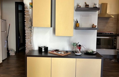 Velletri House | Holiday Home 'Maison Gaia' with Balcony, Wi-Fi and Air Conditioning