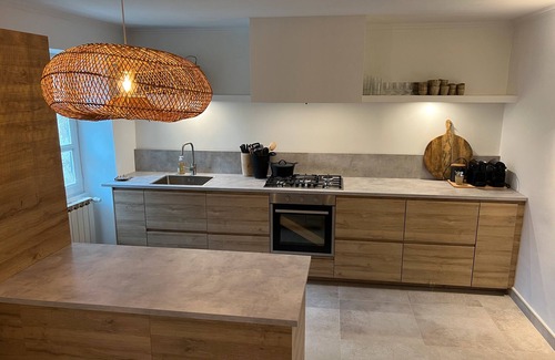 Cornillon House | Holiday Home 'Maison Olivier, Authentiek En Luxe' with Mountain View, Private Pool and Wi-Fi