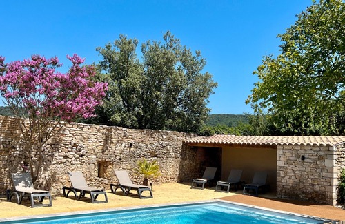 Cornillon House | Holiday Home 'Maison Olivier, Authentiek En Luxe' with Mountain View, Private Pool and Wi-Fi