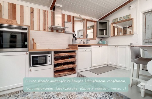 Hengoat House | Holiday Home 'Maison Pozadenn' with Private Terrace, Private Garden and Wi-Fi
