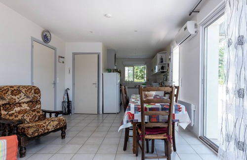 Soustons House | Holiday Home Maison Soustons close to the Sea with Terrace & A/C