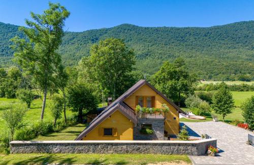 Gospic Ski Chalet | Holiday Home Mali Medo