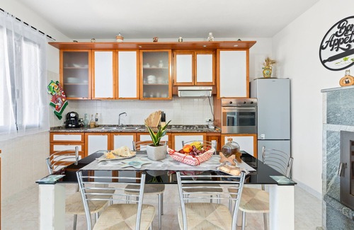San Vero Milis House | Holiday Home 'Marcello' with Mountain View, Private Terrace and Air Conditioning