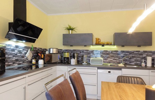Gommern House | Holiday Home 'Mari' with Private Terrace and Wi-Fi