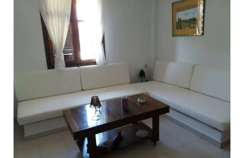 Edipsos House | Holiday Home 'Μaria's House 3' with Sea View, Garden & A/C