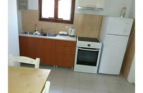 Edipsos House | Holiday Home 'Μaria's House 3' with Sea View, Garden & A/C