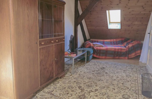 Beeskow House | Holiday Home 'Marienblick' with Private Terrace, Private Garden and Wi-Fi