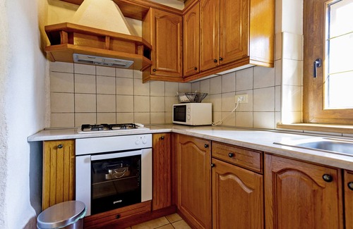 Modrusani House | Holiday home Mariva * large garden, private pool, BBQ, free WiFi