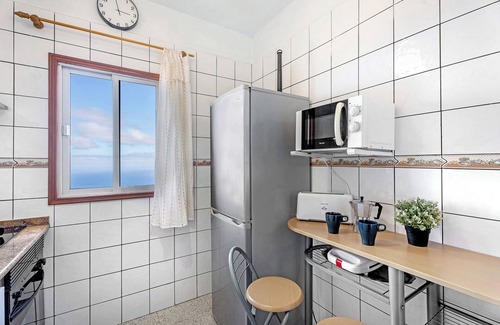 Tesbabo House | Holiday Home 'Maruca 1' with Sea View, Private Terrace and Wi-Fi