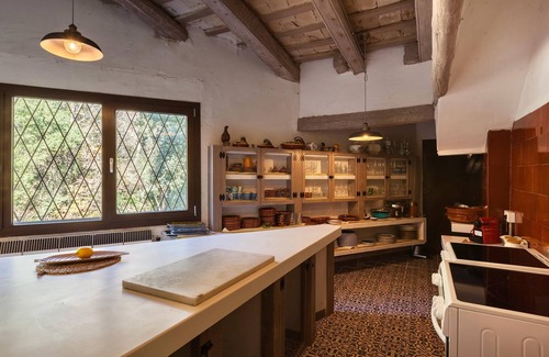 Tordera House | Holiday Home "Mas del Gall - Casa Nova" with Mountain View, Pool, Garden & Wi-Fi