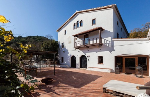 Tordera House | Holiday Home "Mas del Gall - Casa Nova" with Mountain View, Pool, Garden & Wi-Fi