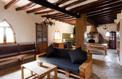 El Catllar House | Holiday Home Mas d'en Tarres by Interhome