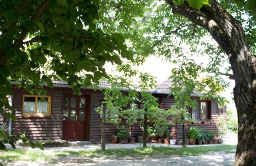Merenye House | Holiday Home Melinda
