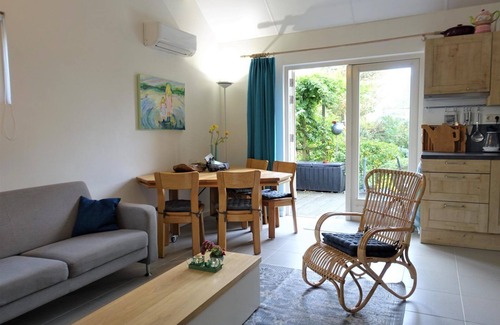 Den Helder House | Holiday home Merel in Den Helder. Suitable for 3 people, 1 bedroom. Sauna.
