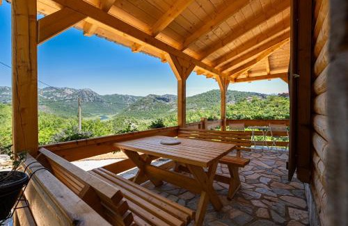 Rijeka Crnojevica House | Holiday Home MIA