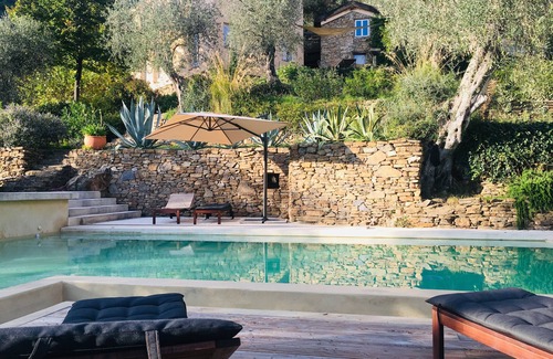 Castel Vittorio House | Holiday Home 'Mini House' with Mountain View, Shared Pool and Wi-Fi