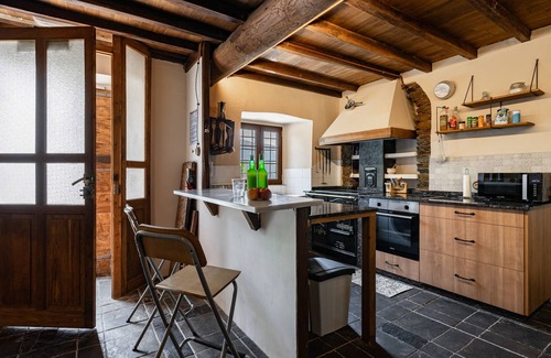 Prelo House | Holiday Home 'Mirador Del Navia' with Mountain View, Private Terrace and Wi-Fi