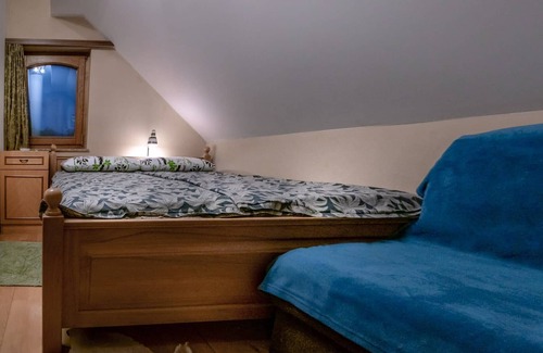 Bostanj House | Holiday Home Mirt with HotTub & Sauna