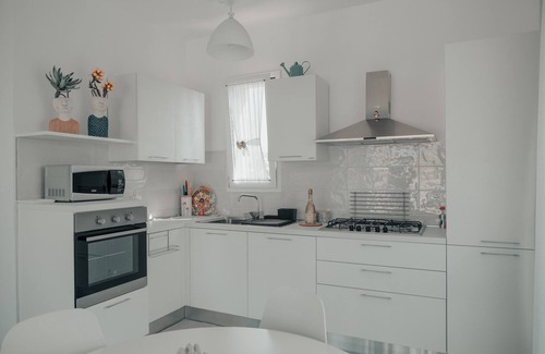 San Lorenzo House | Holiday Home "MisMar Superior" with Sea View, Terraces & Wi-Fi