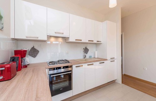 Petrcane House | Holiday home mit Klimaanlage und Balkon