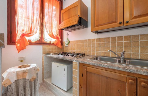 Villaputzu House | Holiday Home 'Monolocale Il Girasole' close to City Centre with Garden & A/C