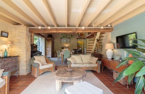 Payroux House | Holiday Home Moulin De Mois by Interhome