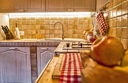 Srednje Grcevje House | Holiday home mountain views