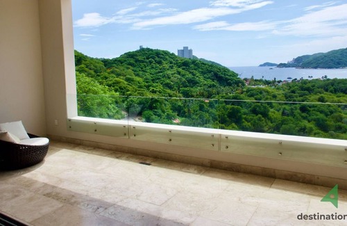 Puerto Marques House | Holiday Home with Amazing sea view in Acapulco!