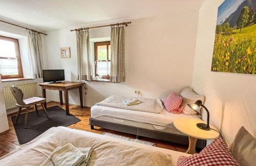 Gottfrieding House | Holiday Home Nachtigall by Interhome