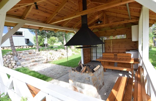 Parchowo House | Holiday Home near Lake Mausz with Sauna