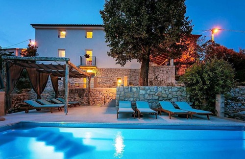 Zagore Villa | Holiday home near Brseč and one of the most beautiful beaches of Adriatic sea