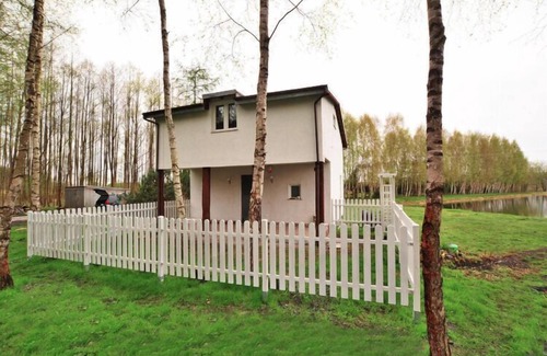 gmina Siemysl House | Holiday Home near Kołobrzeg with Private Pond