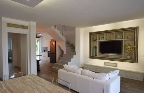 Ghevio House | Holiday Home near Lake Maggiore, Italy