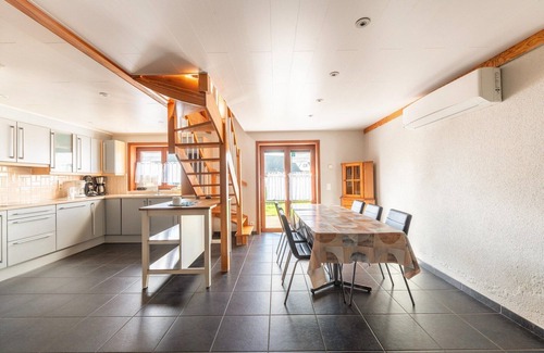 Lombardsijde House | Holiday Home near Marina with Pool