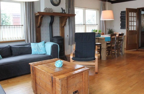 Nijeberkoop House | Holiday home near the Drents-Friese Wold