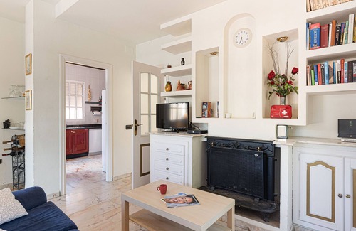 Valencina de la Concepcion House | Holiday Home near Sevilla with Pool