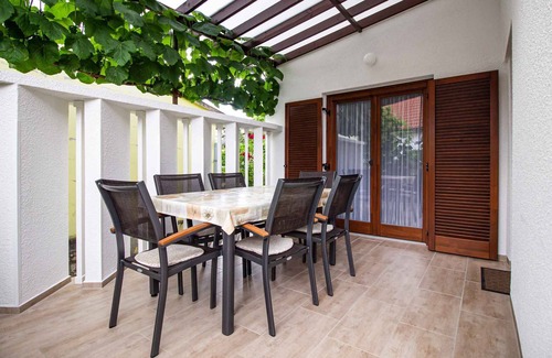 Harkany House | Holiday home near the thermal baths