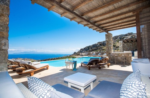 Plintri House | Holiday Home 'Nike Of Selini Private Pool' with Sea View, Wi-Fi and Air Conditioning