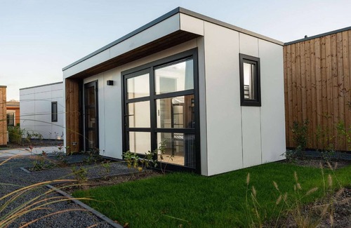 Loosdrecht House | Holiday Home in Loosdrecht on the Water